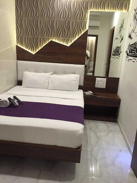 Hotel Palace Residency Мумбаи Экстерьер фото