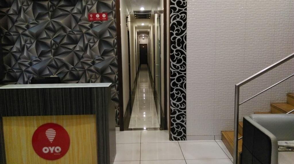 Hotel Palace Residency Мумбаи Экстерьер фото