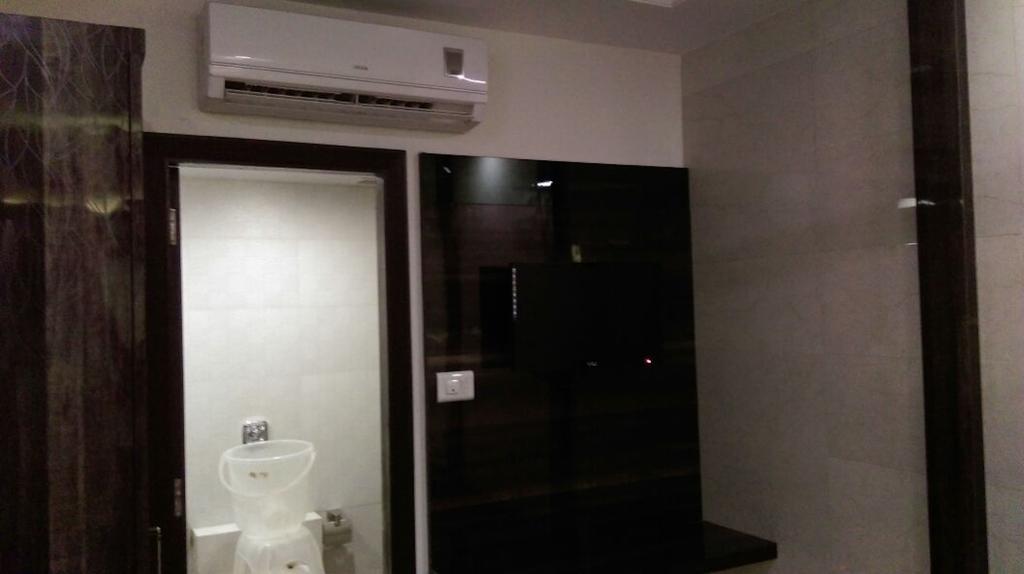 Hotel Palace Residency Мумбаи Экстерьер фото