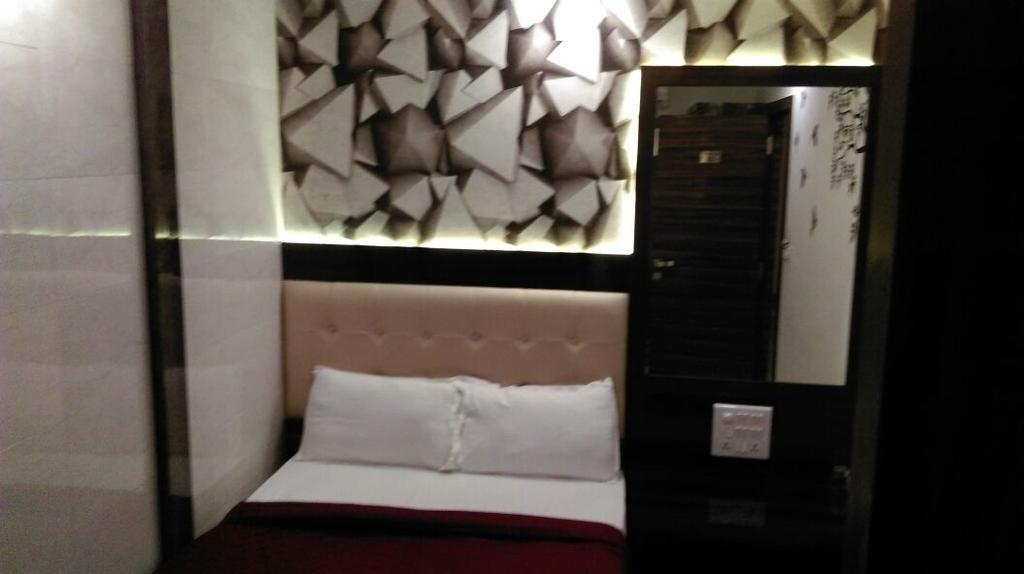 Hotel Palace Residency Мумбаи Экстерьер фото